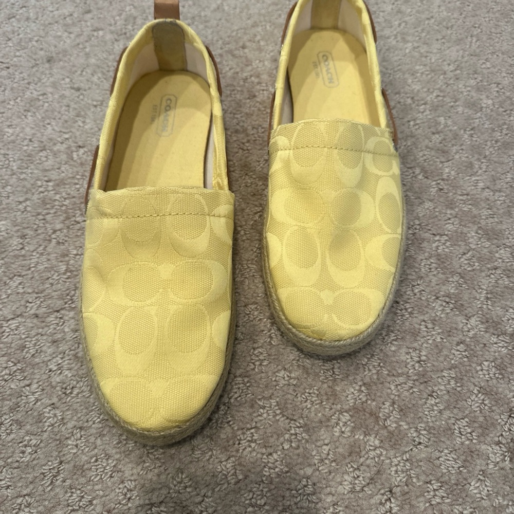 Coach mellow Yellow Espadrille Flats 7.5 excellent condition